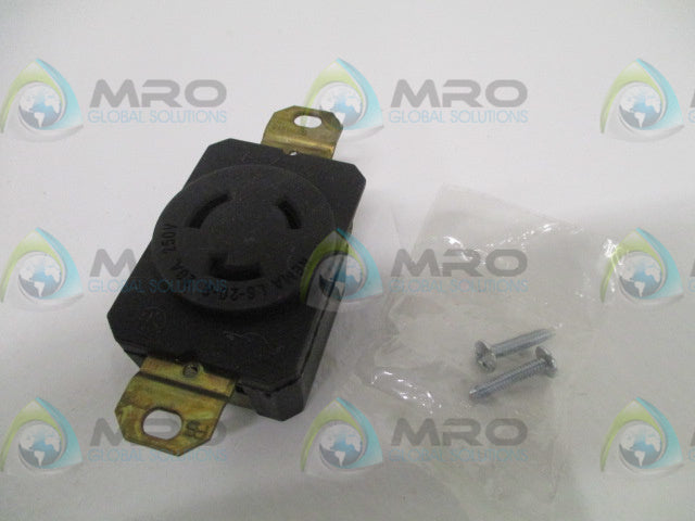 PASS & SEYMOUR L620-R TURNLOK RECEPTACLE *NEW IN BOX*