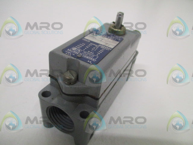 SQUARE D 9007-AW-12  SER.C LIMIT SWITCH *USED*