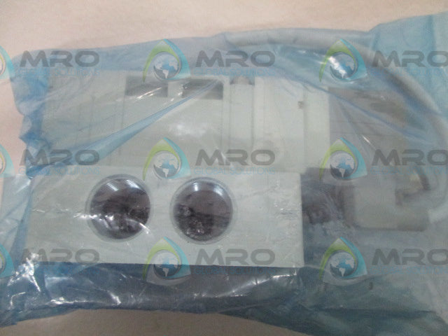 SMC SV3100-5W1U-03N PNEUMATIC VALVE *NEW IN FACTORY BAG*