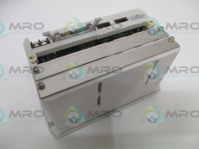 KEYENCE GT2-100P AMPLIFIER DISPLAY UNIT *USED*