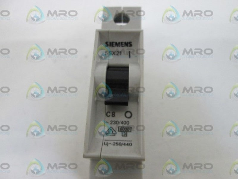SIEMENS 5SX2108-7 CIRCUIT BREAKER 8A *USED*