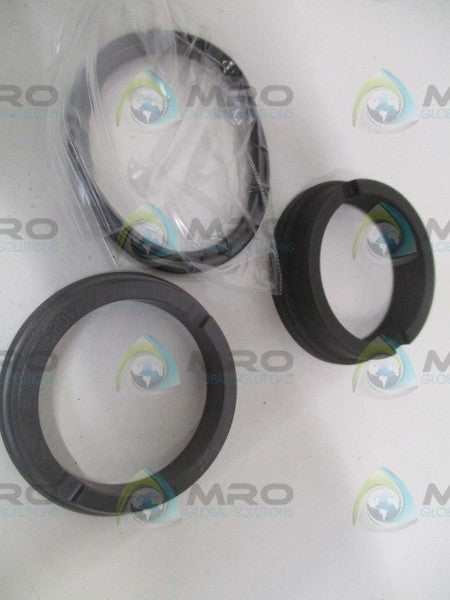 SPX 300666 SHAFT SEAL *NEW IN BOX*
