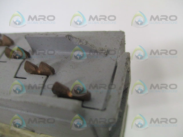 WIREMOLD T30-277 CONNECTOR CHAN-L-WIRE (AS PICTURED) *USED*