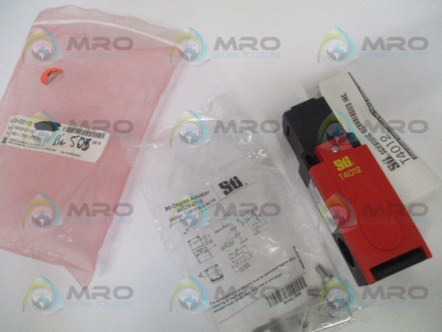 STI 44538-0010 T4012-011SM SWITCH (MISSING ACCESSORIES) *NEW IN FACTORY BAG*