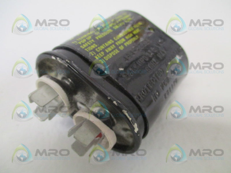 INDUSTRIAL MRO 494-00028 CAPACITOR 370VAC *NEW NO BOX*