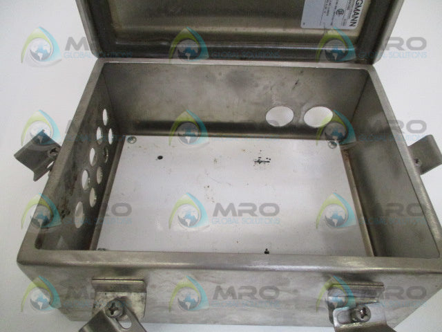 HUBBELL WIEFMANN BN4100804CHSS ENCLOSURE JUNCTION BOX *USED*
