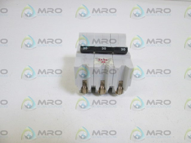 STAB-LOK CIRCUIT BREAKER NA330 *USED*