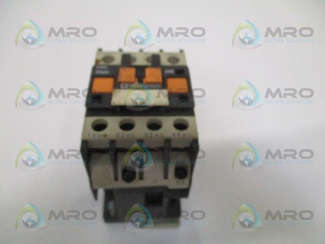 TELEMECANIQUE CA2DN22G7 CONTROL RELAY 120V *USED*