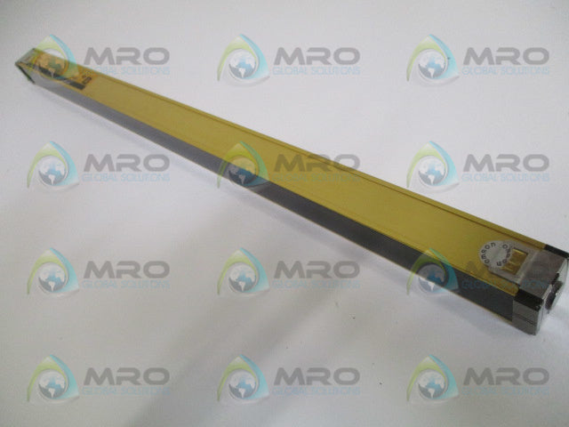 OMRON F3SN-A0607P25-L LIGHT CURTAIN EMITTER (MISSING ACCESSORIES) *NEW NO BOX*