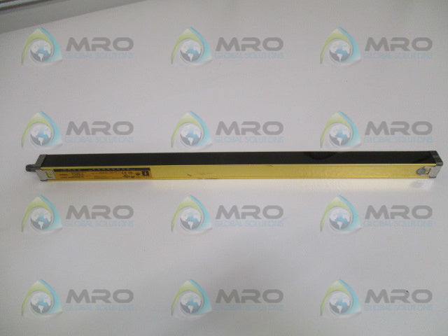 OMRON F3SN-A0607P25-D LIGHT CURTAIN RECEIVER (MISSING ACCESSORIES) *NEW NO BOX*