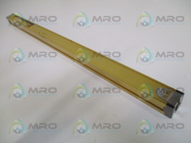 OMRON F3SN-A0607P25-D LIGHT CURTAIN RECEIVER (MISSING ACCESSORIES) *NEW NO BOX*
