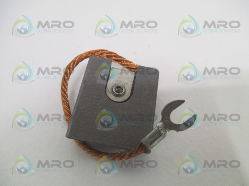 INDUSTRIAL MRO OE-116D 240-J1 CARBON BRUSH *NEW NO BOX*