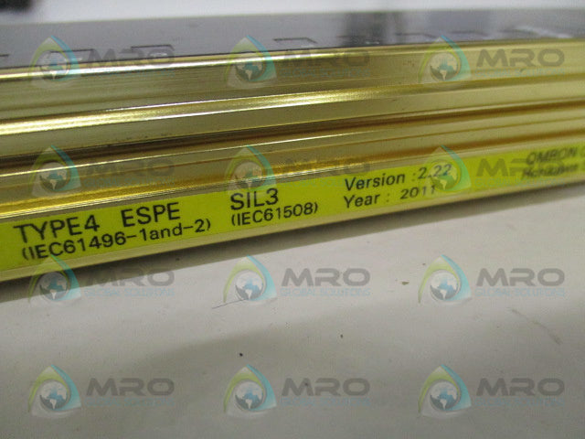 OMRON STI F3SJ-A0905P20-D (MISSING ACCESSORIES) *NEW NO BOX*