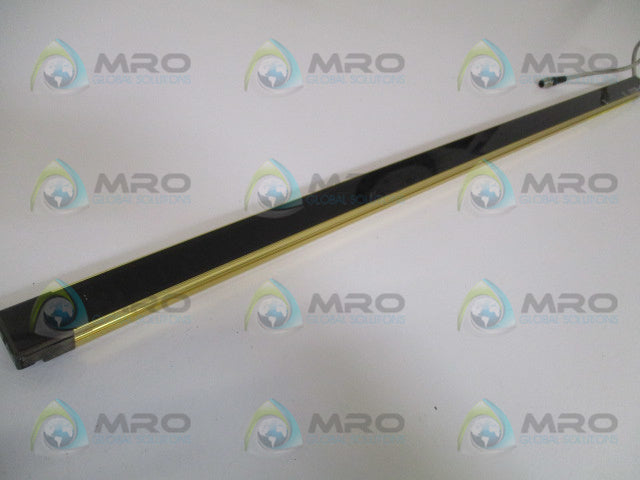OMRON STI F3SJ-A0905P20-L (MISSING ACCESSORIES) * NEW NO BOX *