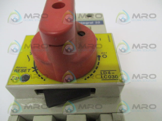 TELEMECANIQUE LD4-LC030 w/ LB1-LC03M07 MOTOR STARTER 100V (AS PICTURED) *USED*