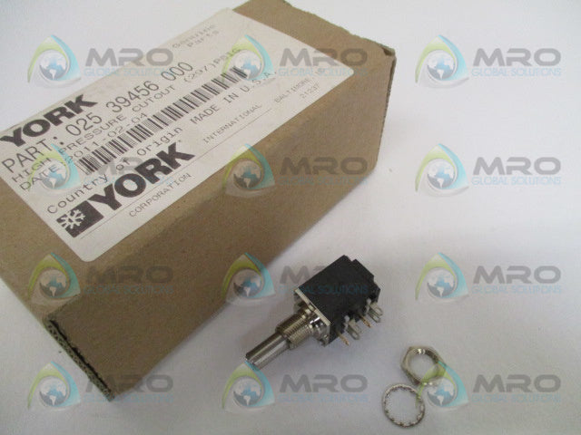 YORK 02539456000 POTENTIOMETER U-2.5K-OHM *NEW IN BOX*