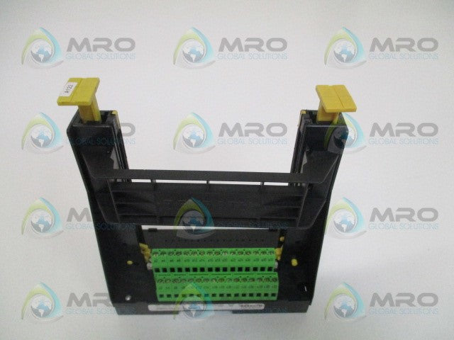 REXROTH VT-3002-2X/32D AMPLIFIER CARD HOLDER *USED*