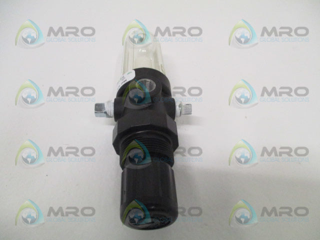SPEEDAIRE 4ZK74 FILTER/REGULATOR 1/8" *USED*