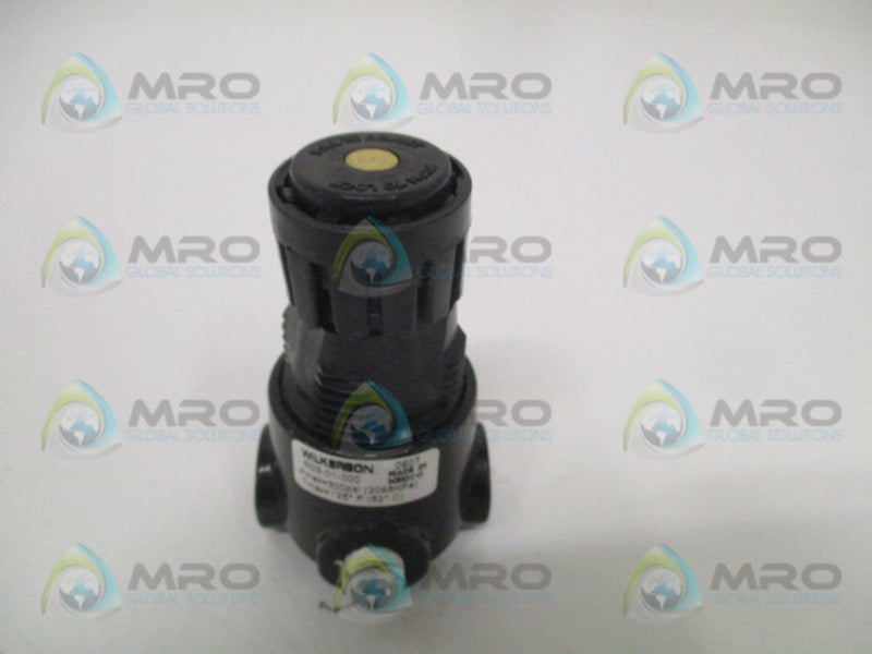 WILKERSON R03-01-000 AIR REGULATOR 1/8" *USED*