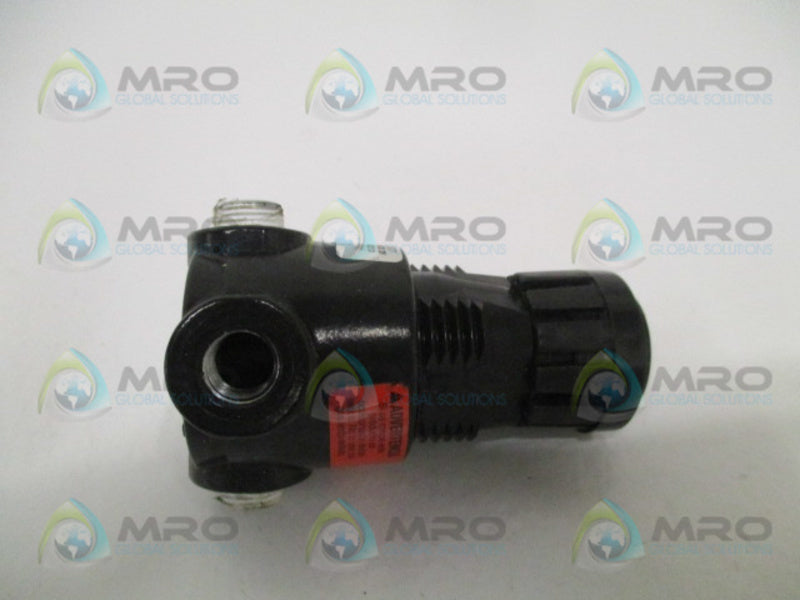 WILKERSON R03-01-000 AIR REGULATOR 1/8" *USED*