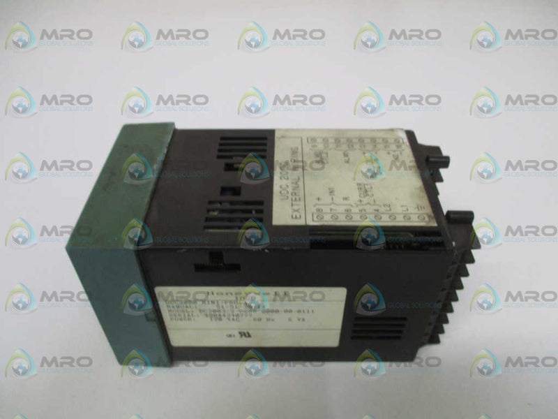 HONEYWELL UDC2000 MINI-PRO DC2003-2-0000-0000-00-0111 TEMP. CONTROLLER *USED*