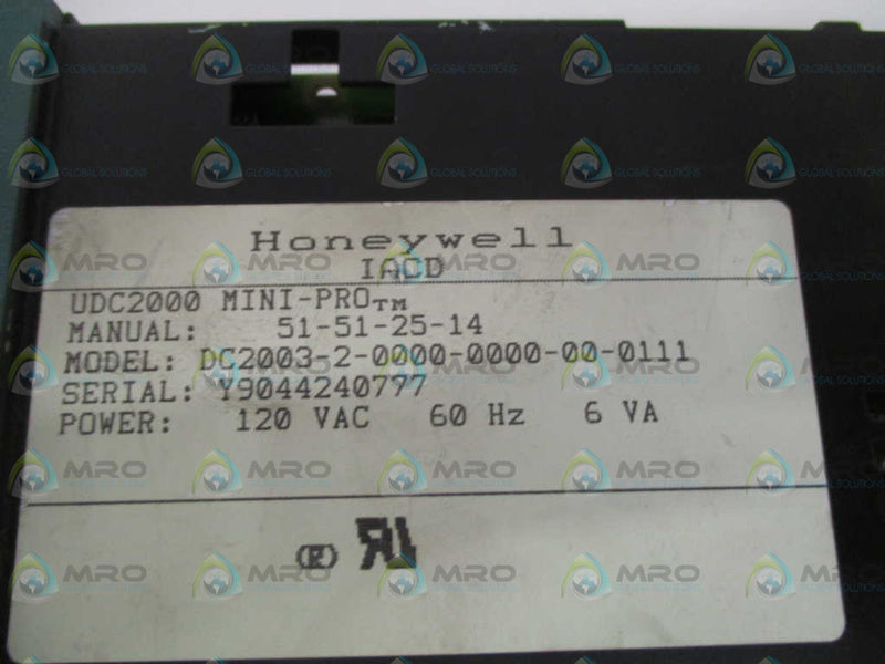 HONEYWELL UDC2000 MINI-PRO DC2003-2-0000-0000-00-0111 TEMP. CONTROLLER *USED*