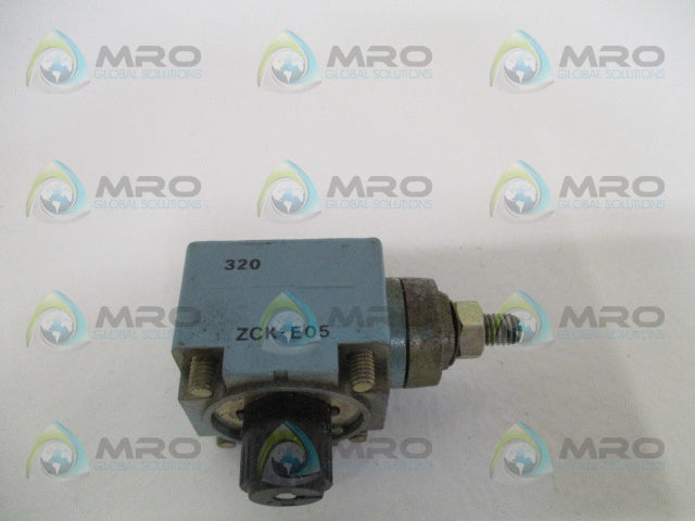 TELEMECANIQUE ZCK-E05 OPERATING HEAD FOR LIMIT SWITCH *USED*