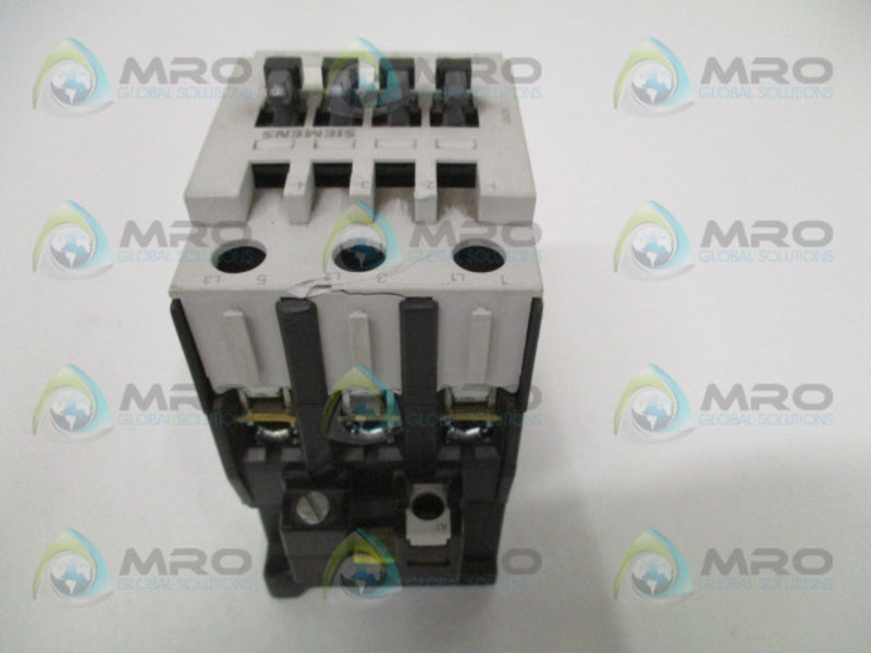 SIEMENS 3TF3400-0A CONTACTOR 110/120V (AS PICTURED) *USED*