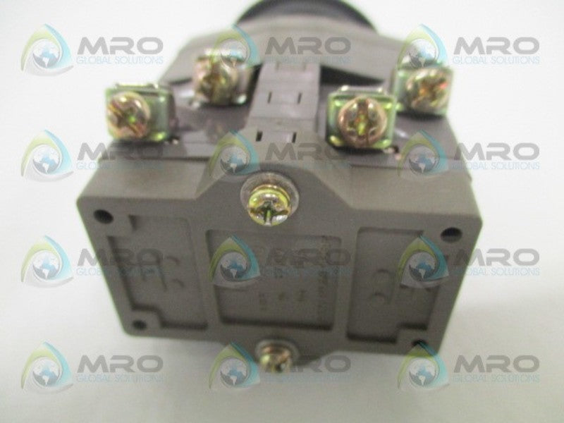 IDEC ACSNK-301 CAM KEY SWITCH *USED*