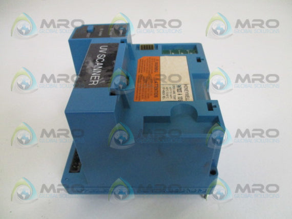 HONEYWELL RM7823A1016 TEMPERATURE BURN CONTROLLER (AS PICTURED) *USED*