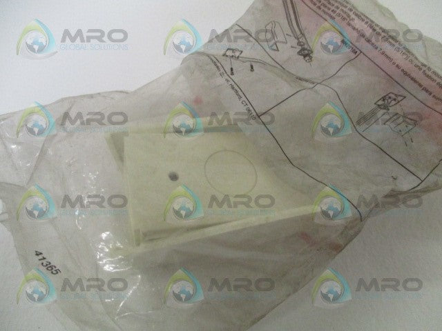 WIREMOLD NM2010A END FEED FITTING *NEW IN FACTORY BAG*