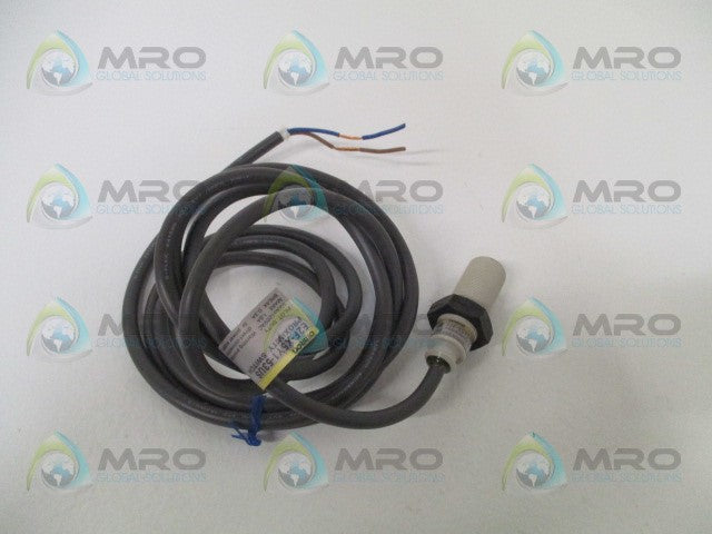 OMRON E2F-X5Y1-53US PROXIMITY SWITCH (MISSING ACCESSORIES) *NEW NO BOX*