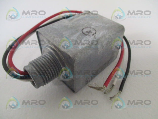 INTERMATIC K4421M PHOTOCONTROL METAL STEM MOUNT *NEW IN BOX*