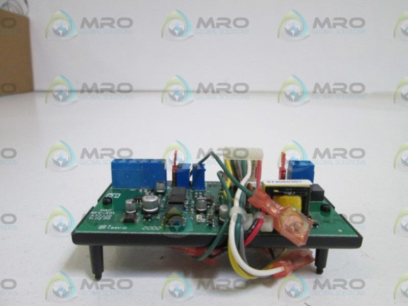 KB ELECTRONICS SIAC-24D (9488A) SIGNAL ISOLATOR *NEW IN BOX*