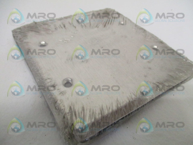 THOMAS & BETTS SP411-G TWO-GANG BLANK COVER NSMP