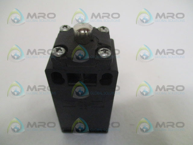 PIZZATO FR501-M1 LIMIT SWITCH *NEW NO BOX*