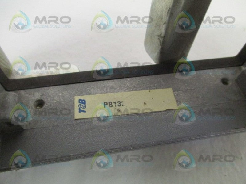 THOMAS & BETTS PB132 HOUSING BASE *USED*