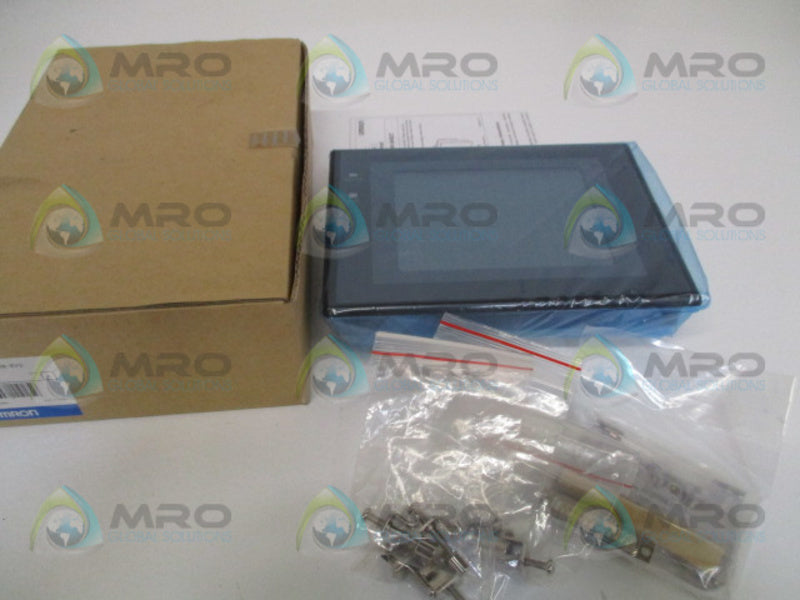 OMRON NT31C-ST142B-EV2 INTERACTIVE DISPLAY INTERFACE *NEW IN BOX*