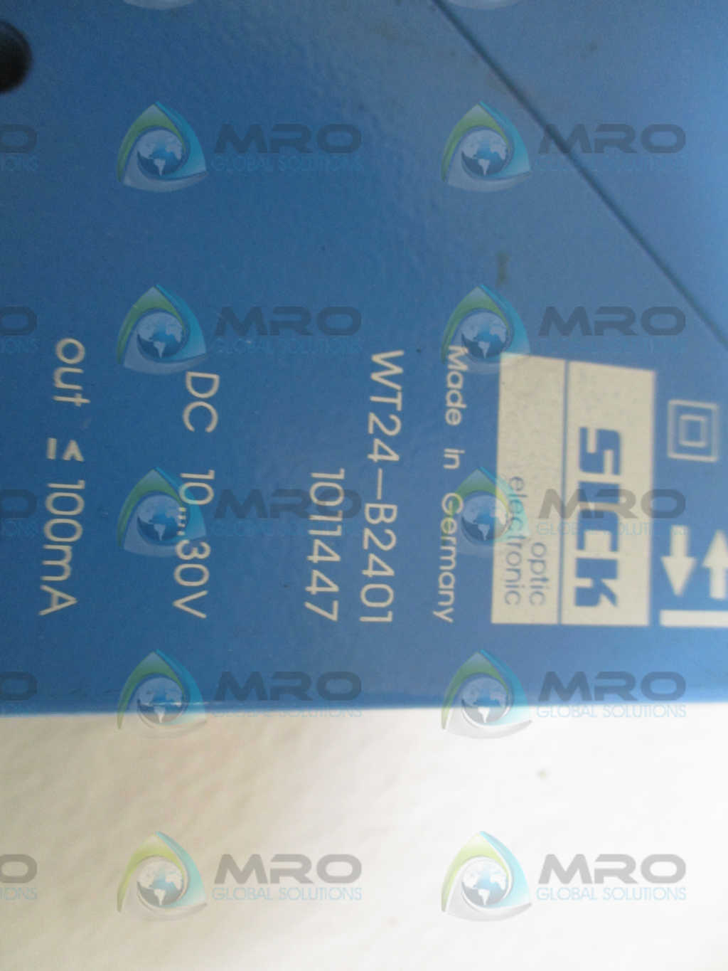 SICK WT24-B2401 PHOTOELECTRIC PROXIMITY SENSOR *NEW NO BOX*