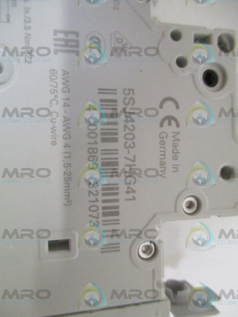 SIEMENS 5SJ4203-7HG41 CIRCUIT BREAKER 3A *NEW NO BOX*