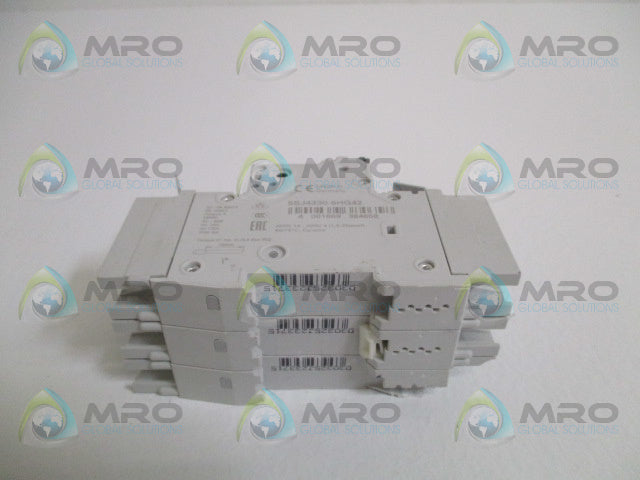 SIEMENS 5SJ4330-8HG42 CIRCUIT BREAKER 30A (AS PICTURED) *NEW NO BOX*