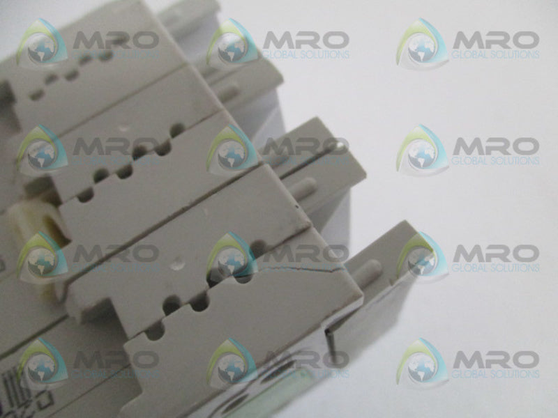 SIEMENS 5SJ4320-8HG41 CIRCUIT BREAKER 20A (AS PICTURED) *NEW NO BOX*