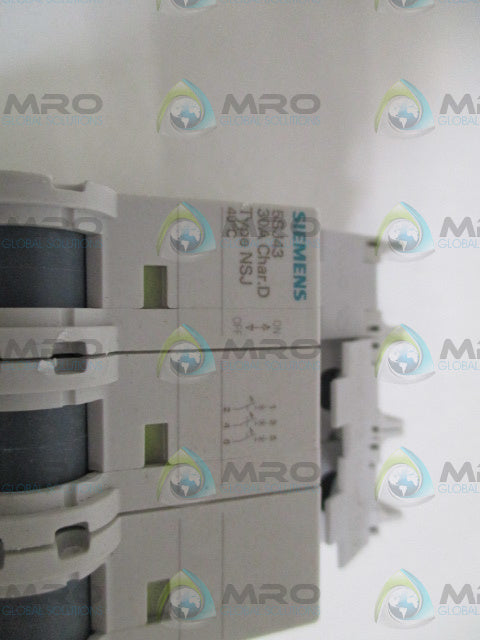 SIEMENS 5SJ4330-8HG41 CIRCUIT BREAKER 30A *NEW NO BOX*