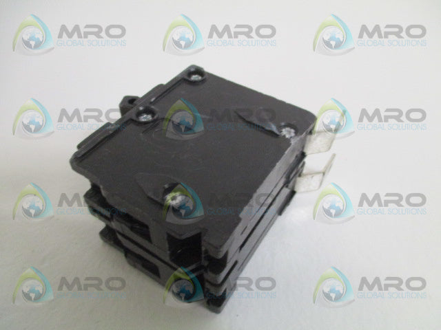 SIEMENS B215 CIRCUIT BREAKER 15A *USED*