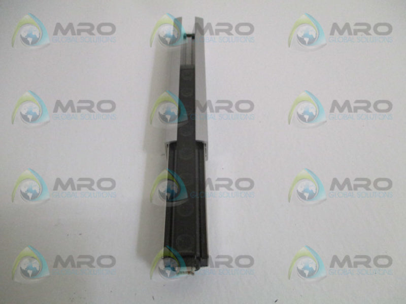 KEYENCE PJ-V21T SAFETY LIGHT CURTAIN TRANSMITTER *USED*