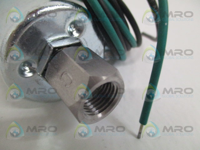 VERSA ESM-3302-44-H-A120 DIRECTIONAL 3-WAY VALVE *NEW NO BOX*