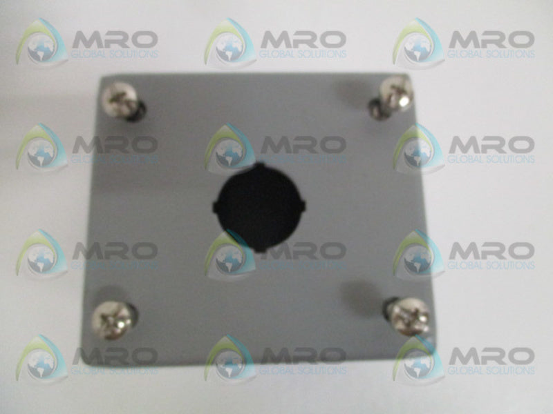 HUBBELL PBGX1WW PUSHBUTTON ENCLOSURE *USED*