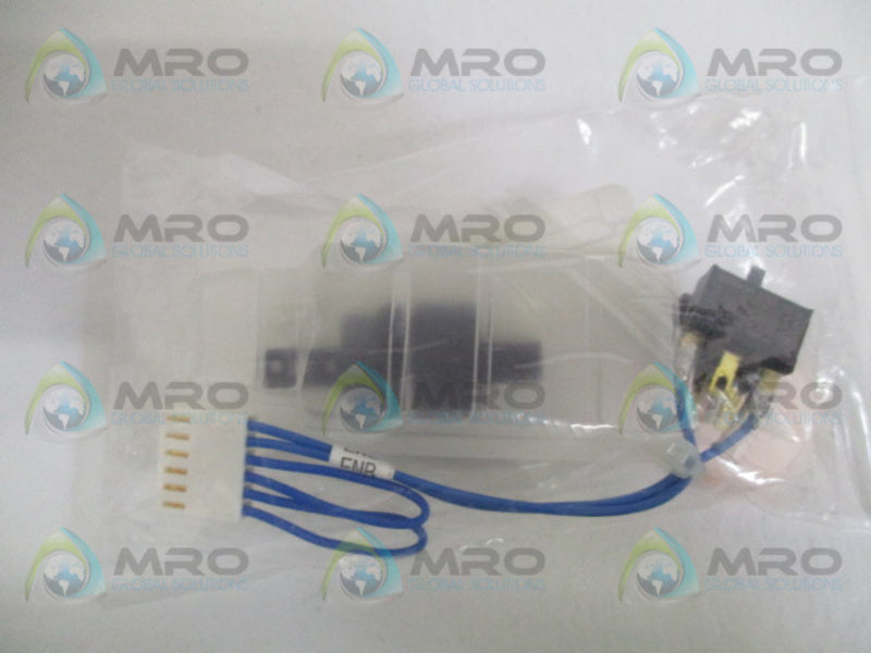 FANUC A05B-2301-D011 ENABLE SWITCH * NEW IN FACTORY BAG *
