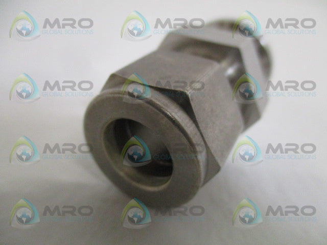 SWAGELOK SS-810-SC-12 SANITARY COUPLING FITTING *NEW NO BOX*