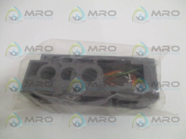 NUMATICS 229-676 PNEUMATIC MANIFOLD BLOCK *NEW IN FACTORY BAG*